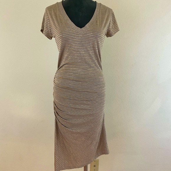 Black Halo Stretch Ruched V-Neck T-Shirt Dress - Picture 1 of 15